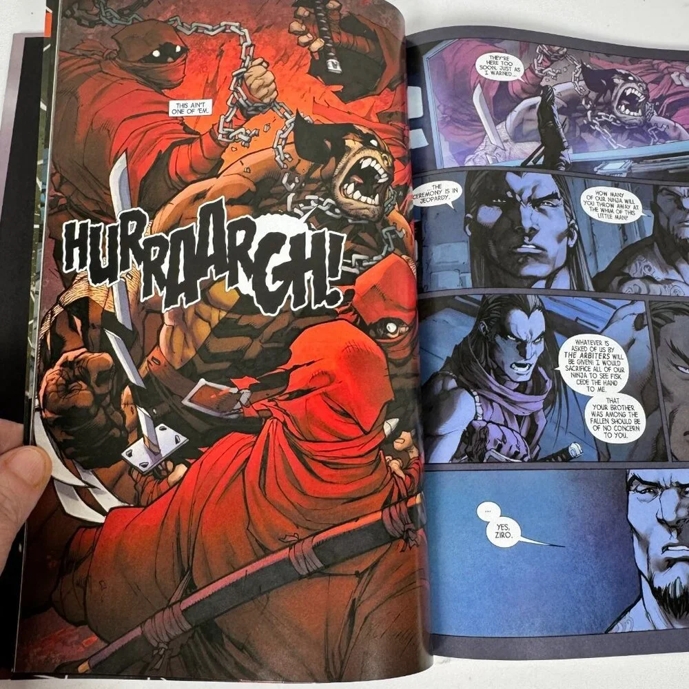 Savage Wolverine Hands on a Dead Body Vol 2 Superheroes Marvel Enterprises‎ HC